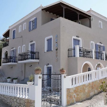 Levanta Hotel Spetses Exterior photo