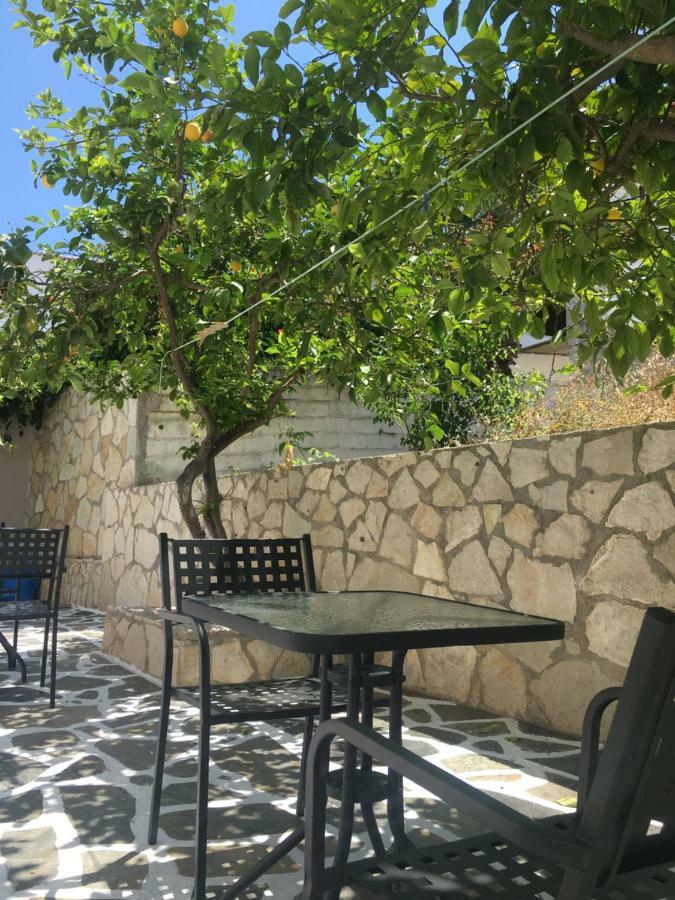 Levanta Hotel Spetses Exterior photo